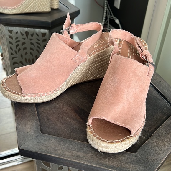 1 hour sale 🔥NWOT, Toms suede espadrille wedge sandals - Picture 11 of 11